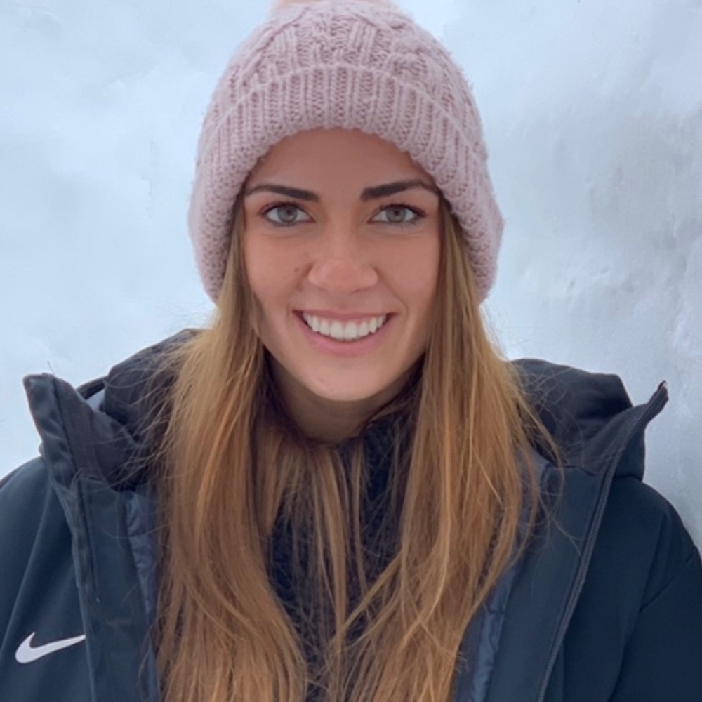Meet your Posher, Alexandra